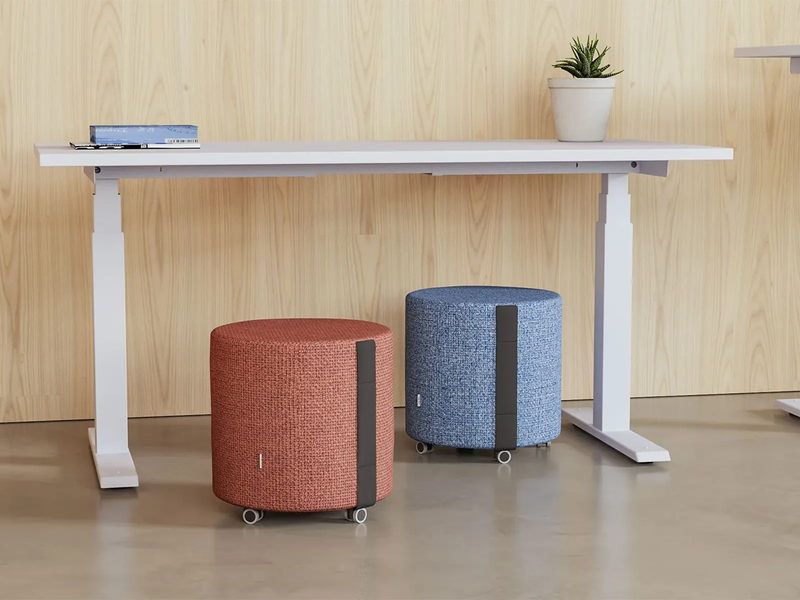 Soft seating Limobel Inwo Stones en una zona de espera