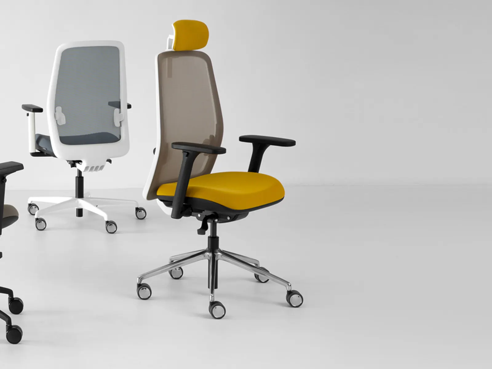 Dile Office Skena, en una composición de producto